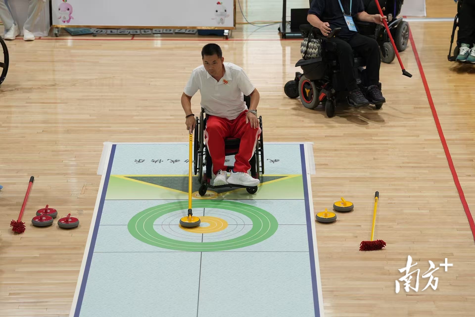 不仅按照无, 地冰壶项目 不仅按照无, 地冰壶项目