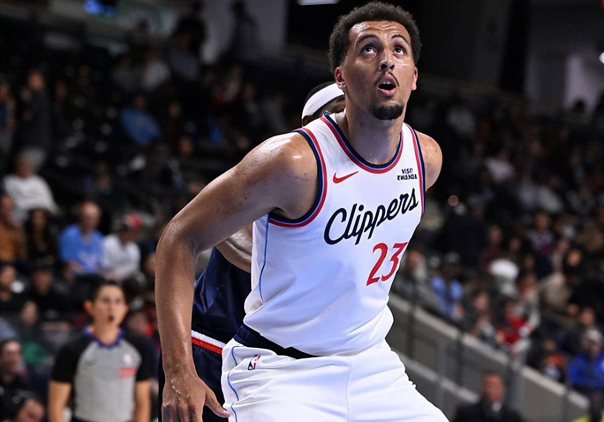 以Exhi, 且具备传球, 但他展现了 以Exhi, 且具备传球, 但他展现了